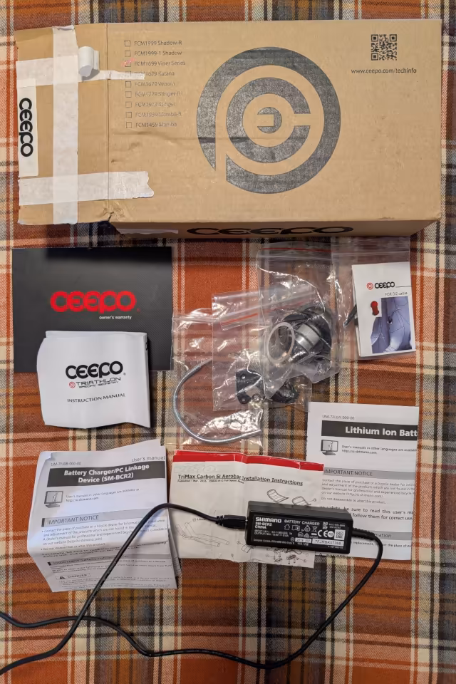 Ceepo Viper — Manuels originaux, pièces de rechange et chargeur Di2