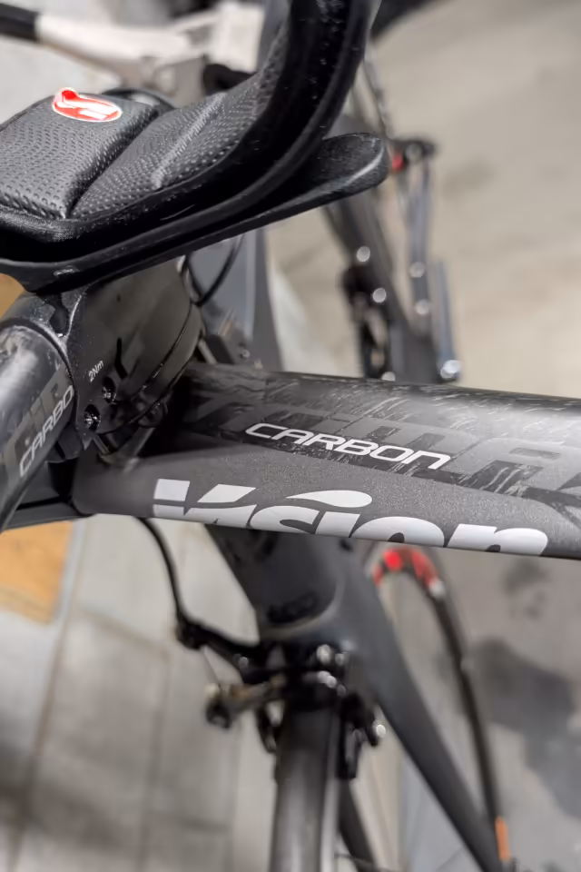 Ceepo Viper — Détail du poste de pilotage Vision Carbon