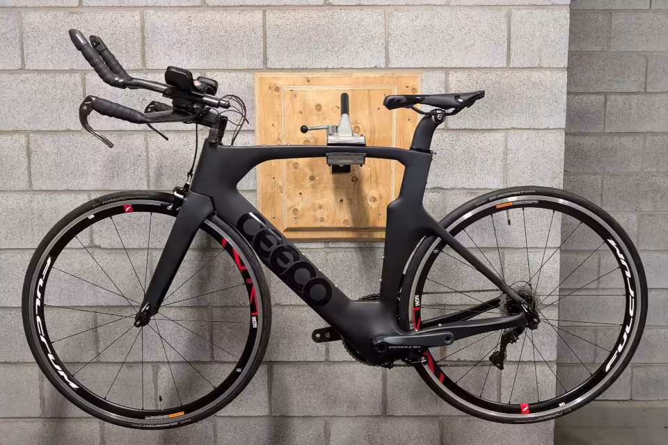 Ceepo Viper — Profil côté opposé